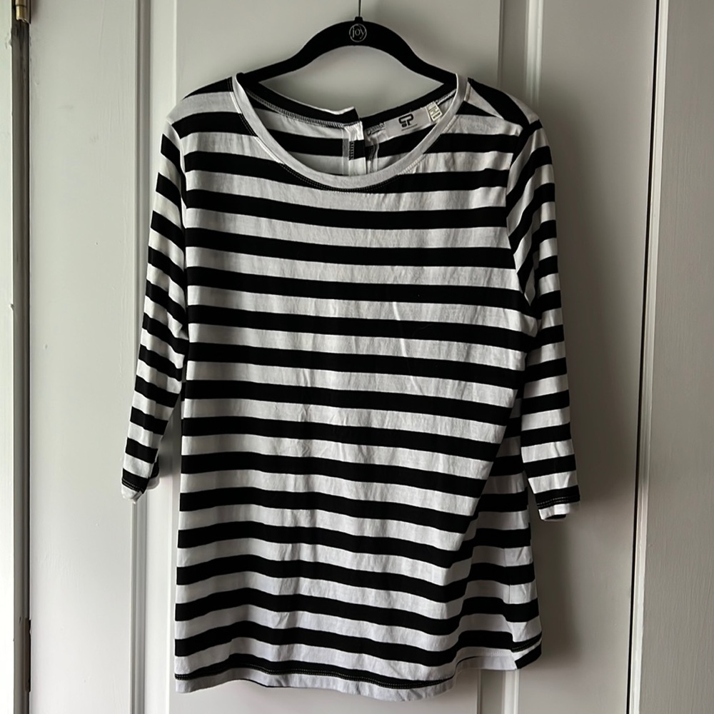 CULTURE PHIT Peekaboo top